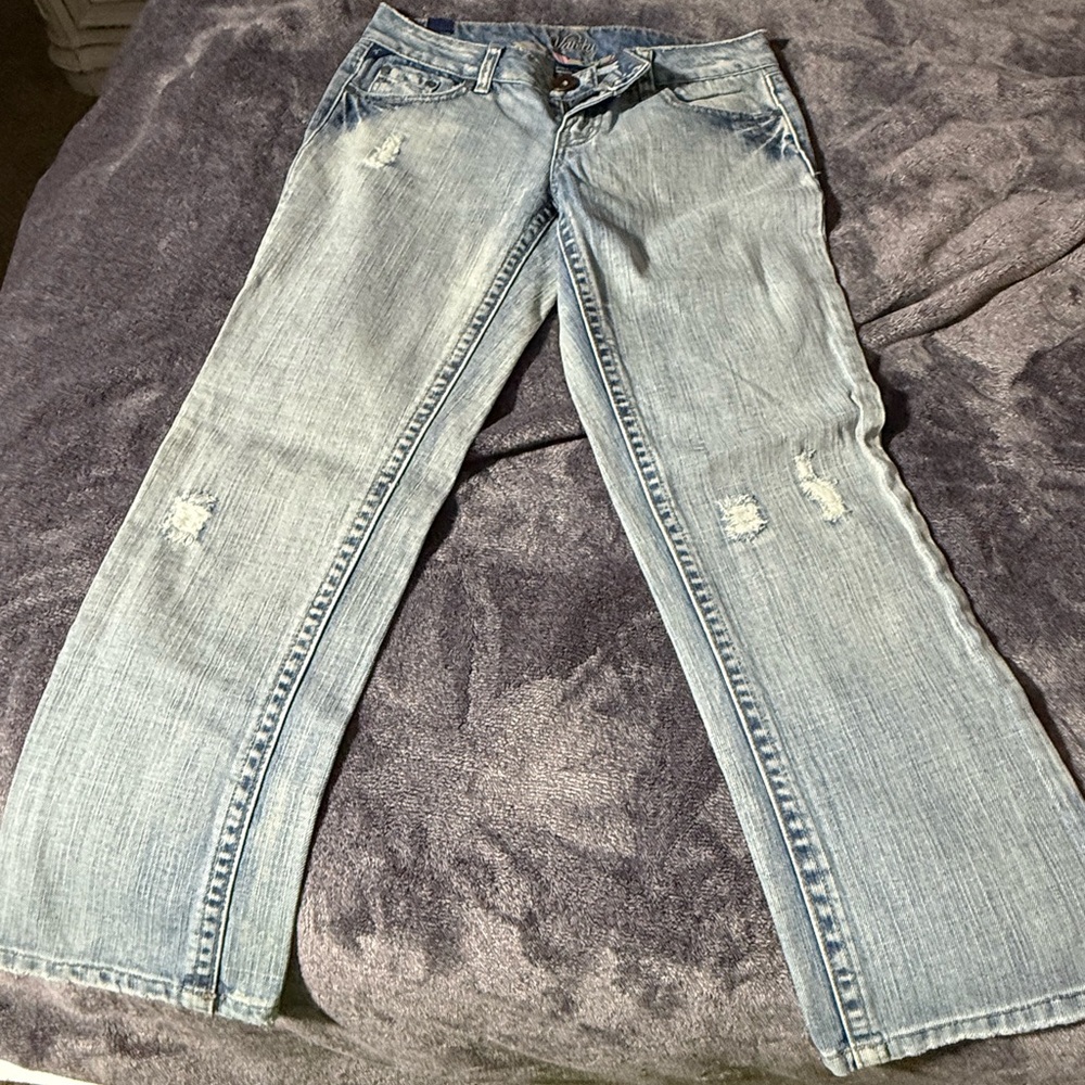 Light colored distressed jeans size 26